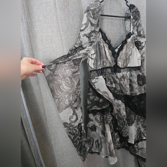 ASOS DESIGN lace insert asymmetric hem mini skater dress in gray print Size 14 - Picture 3 of 8